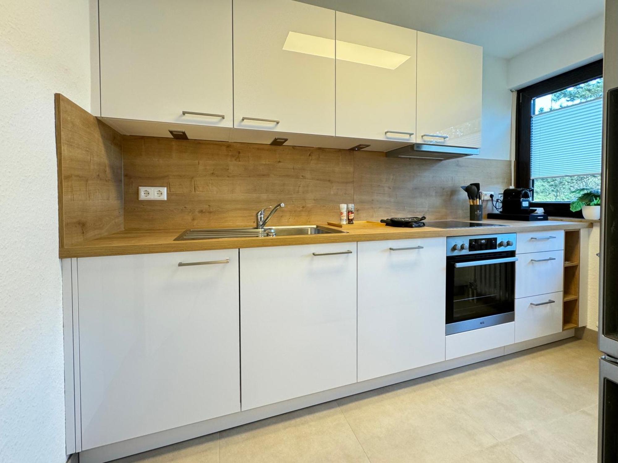 3 Zimmer Apartment, 90 Qm, Ruhig Und Zentrumsnah, Max 6 Pers, 15 Qm Balkon , Private Garage, Internet 1000 Mbit Sindelfingen Exterior photo